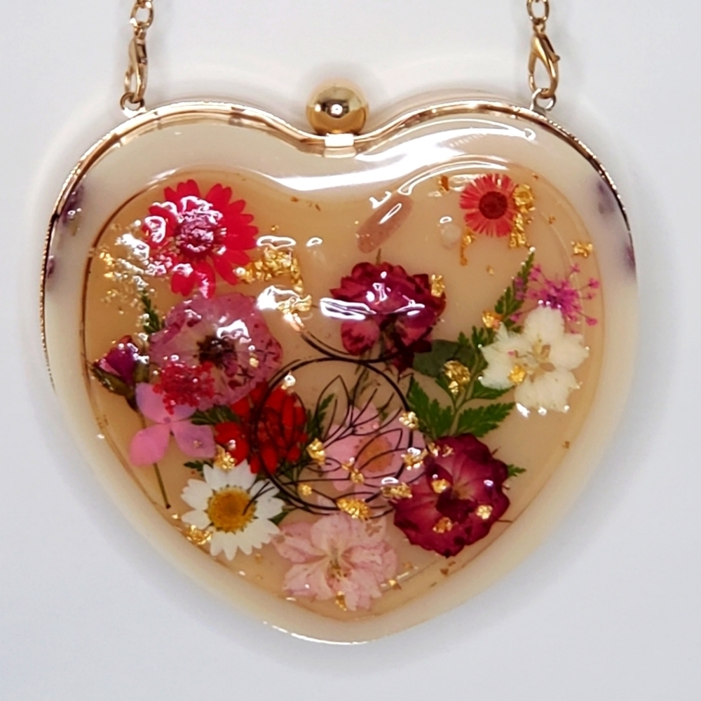 Heart Shaped Pressed Flower Resin Purse Chain Strap Wearable Art Clutch Bella - Picture 3 of 16